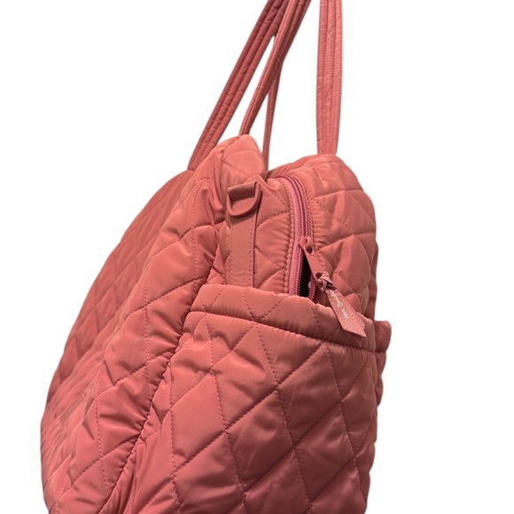 Vera Bradley Travel Bag for Stylish Adventures.good condition. No long straps - Picture 10 of 14